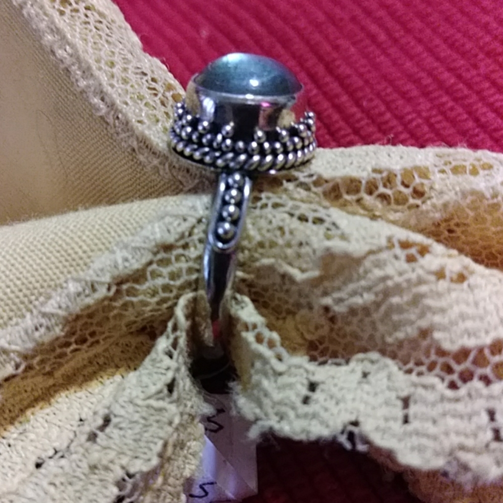 MALAGASY LABRADORITE DOME CABOCHON/STERLING. SIZE-7/ (R-02907)